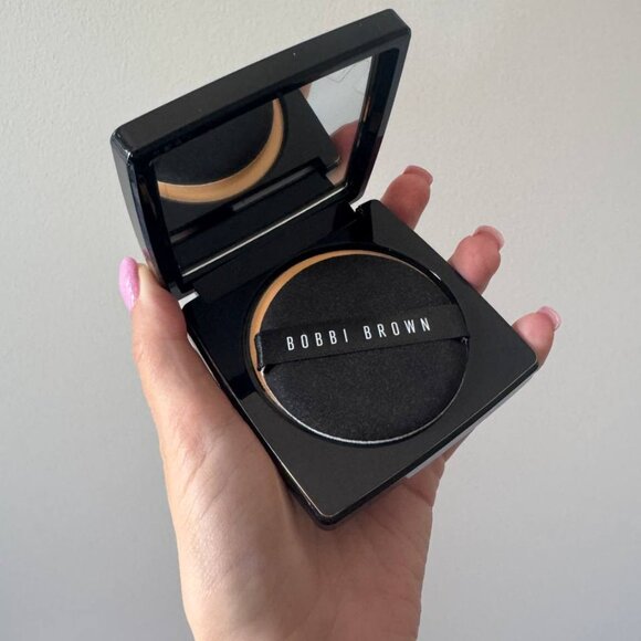 Bobbi Brown Sheer finish Pressed Powder, 9g/ .31oz shade Golden orange - Picture 2 of 8